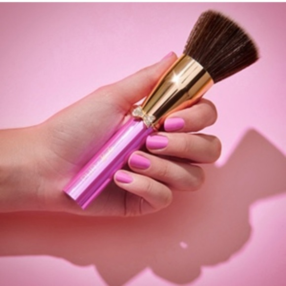 Pur x Barbie Makeup kabuki brush cosmetics